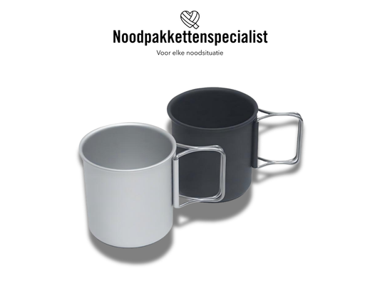 Metalen koffiebeker